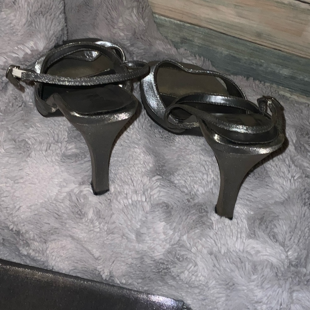 Jessica Silver Sandals with Clutch - Picture 3 of 13